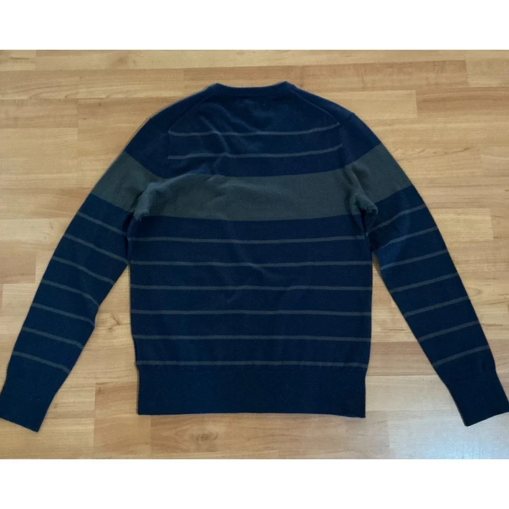 Banana Republic V Neck‎ Sweater Men's Small Blue Gray Striped Cotton Blend